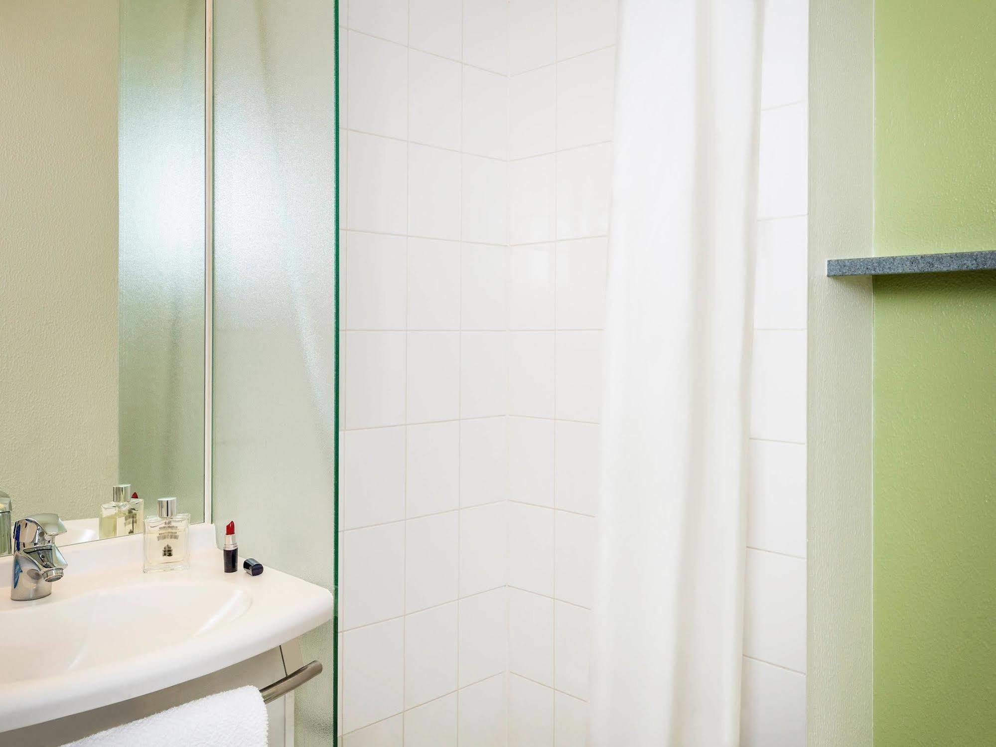 ibis budget Argenteuil Bords de Seine Exterior foto